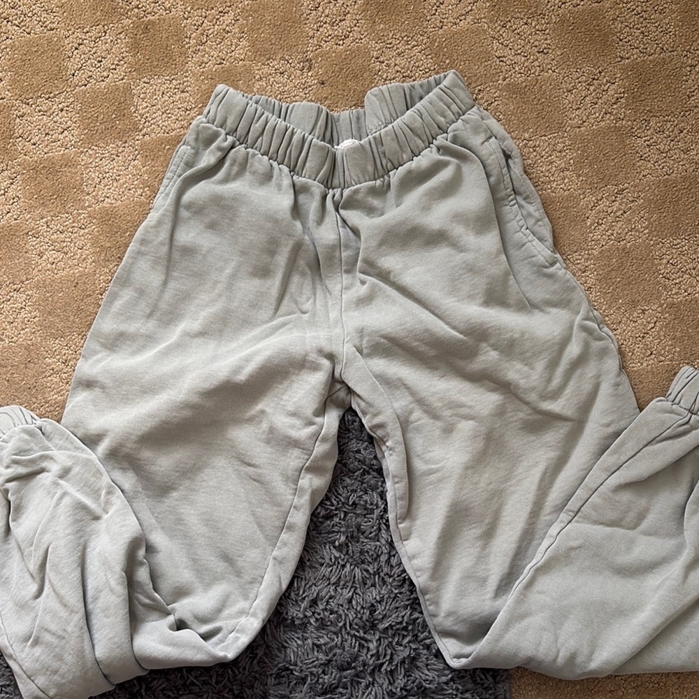 Brandy Melville Gray Sweatpants with Elastic Waistband